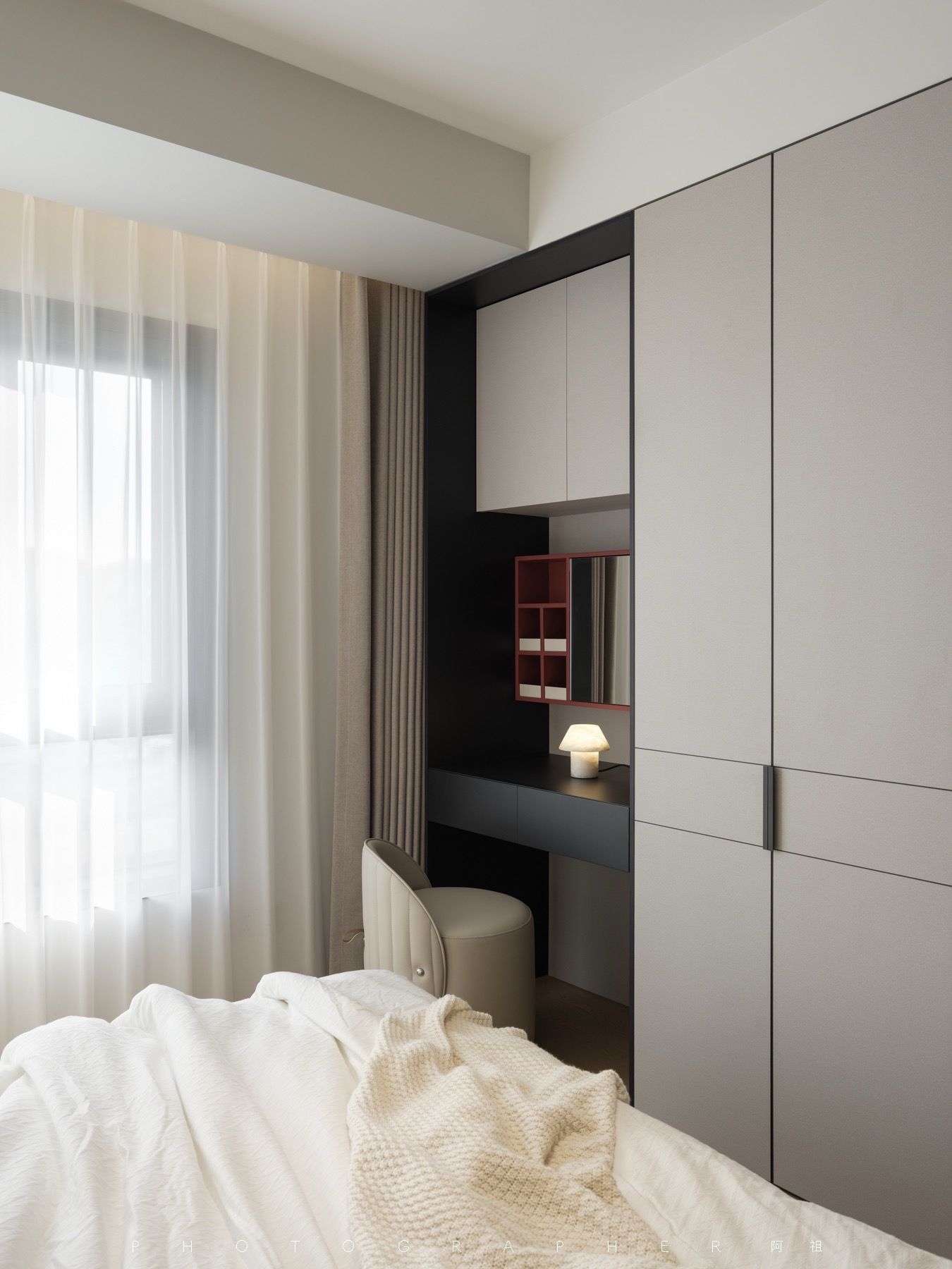 Pure Horizon: 250㎡ Contemporary Minimalist Flat - 7