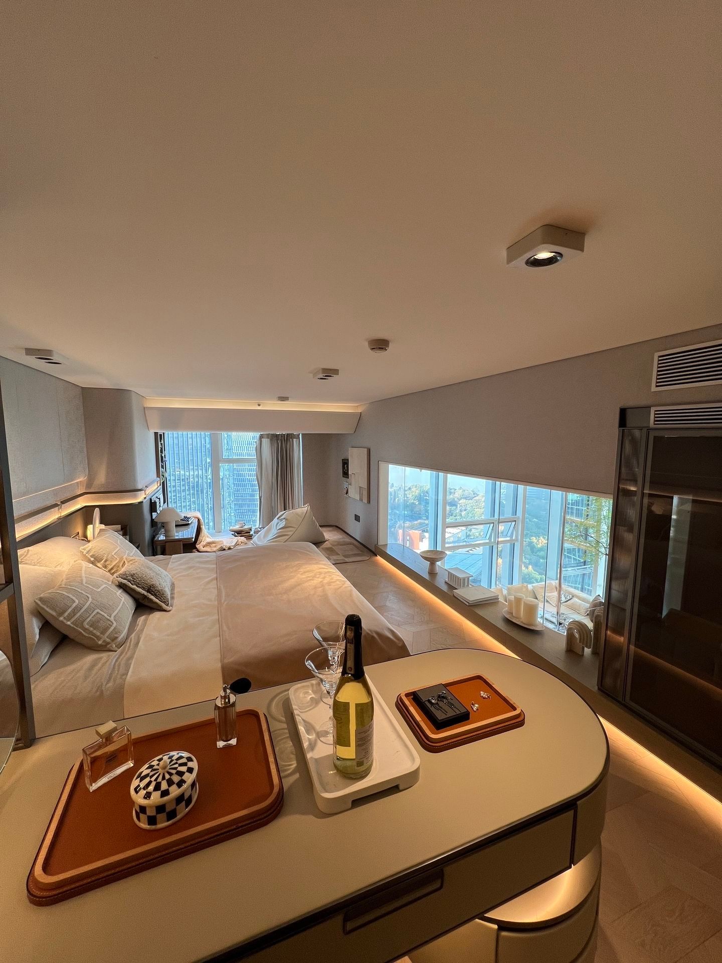Riverfront Elegance: 200㎡ Italian Grand Apartment in Hangzhou - 5
