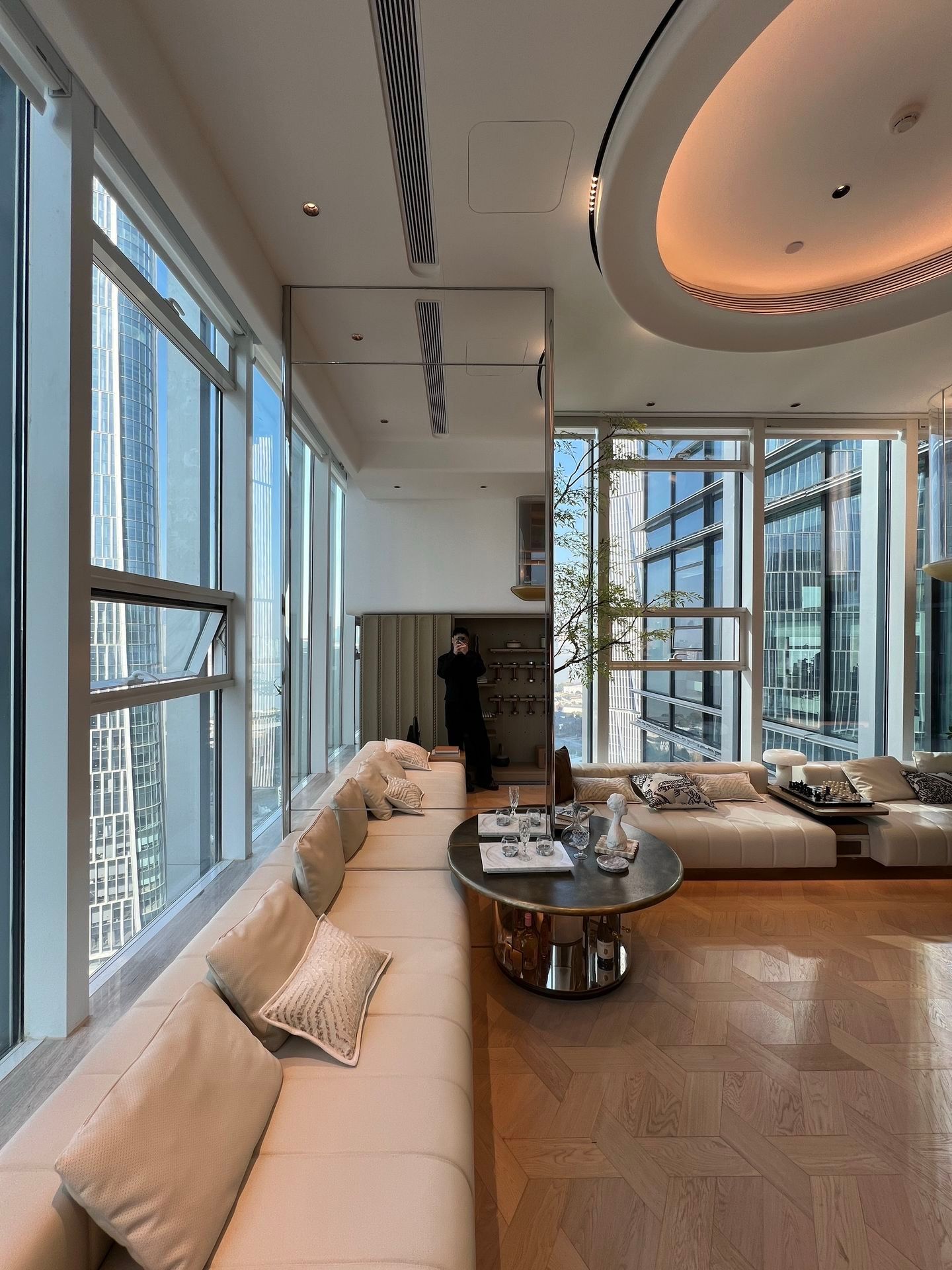 Riverfront Elegance: 200㎡ Italian Grand Apartment in Hangzhou