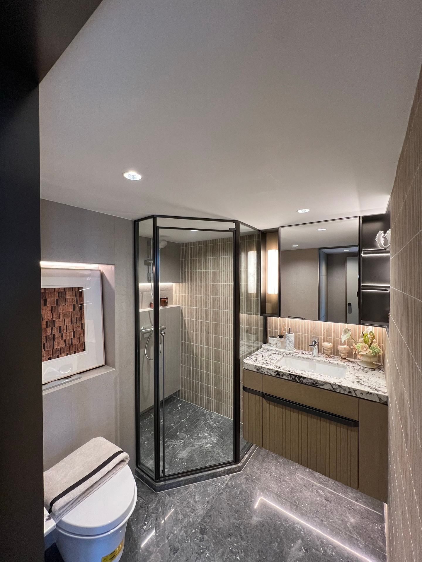 Riverfront Elegance: 200㎡ Italian Grand Apartment in Hangzhou - 4