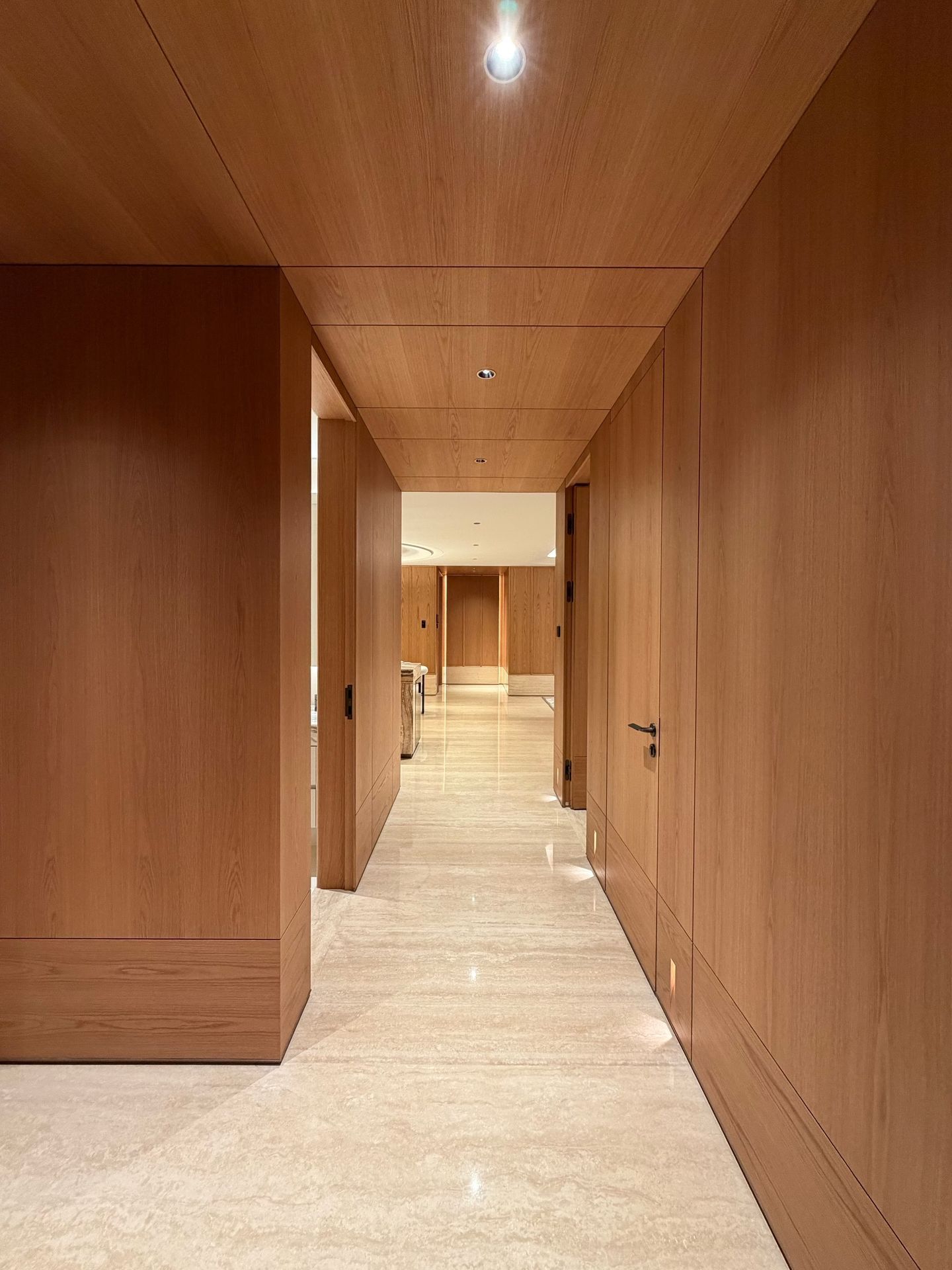 Timber Grandeur: 240㎡ Organic Modernist Residence - 6