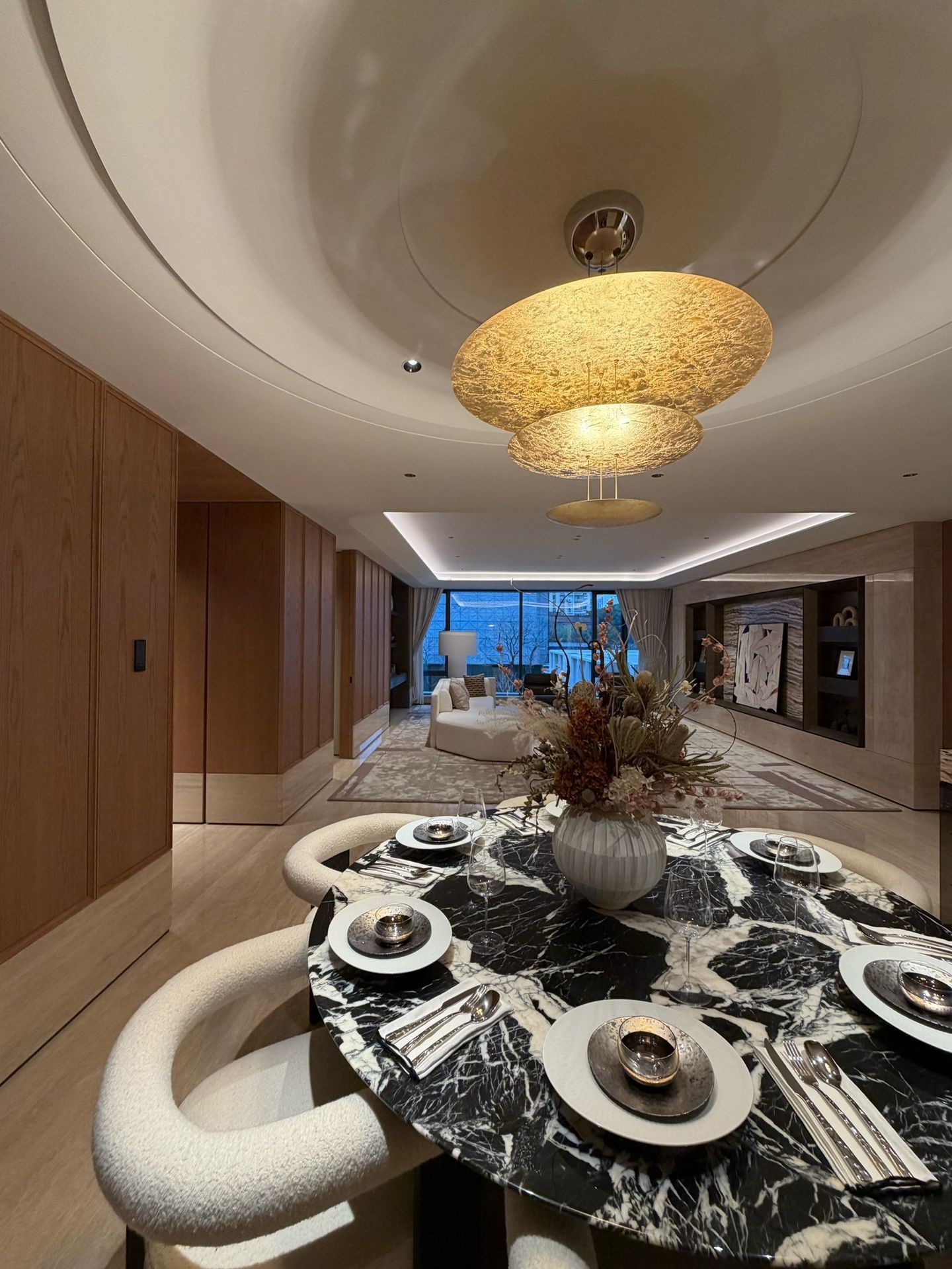 Timber Grandeur: 240㎡ Organic Modernist Residence - 7
