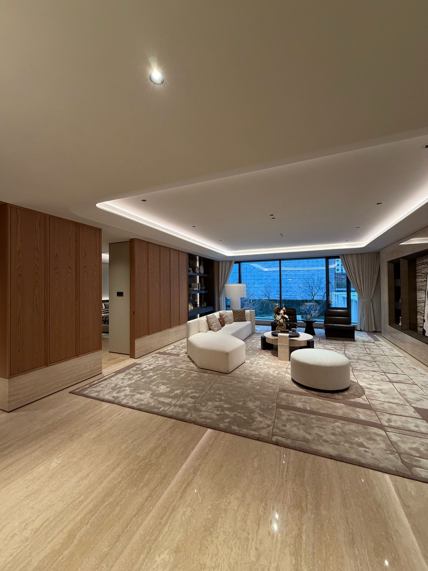 Timber Grandeur: 240㎡ Organic Modernist Residence - 11
