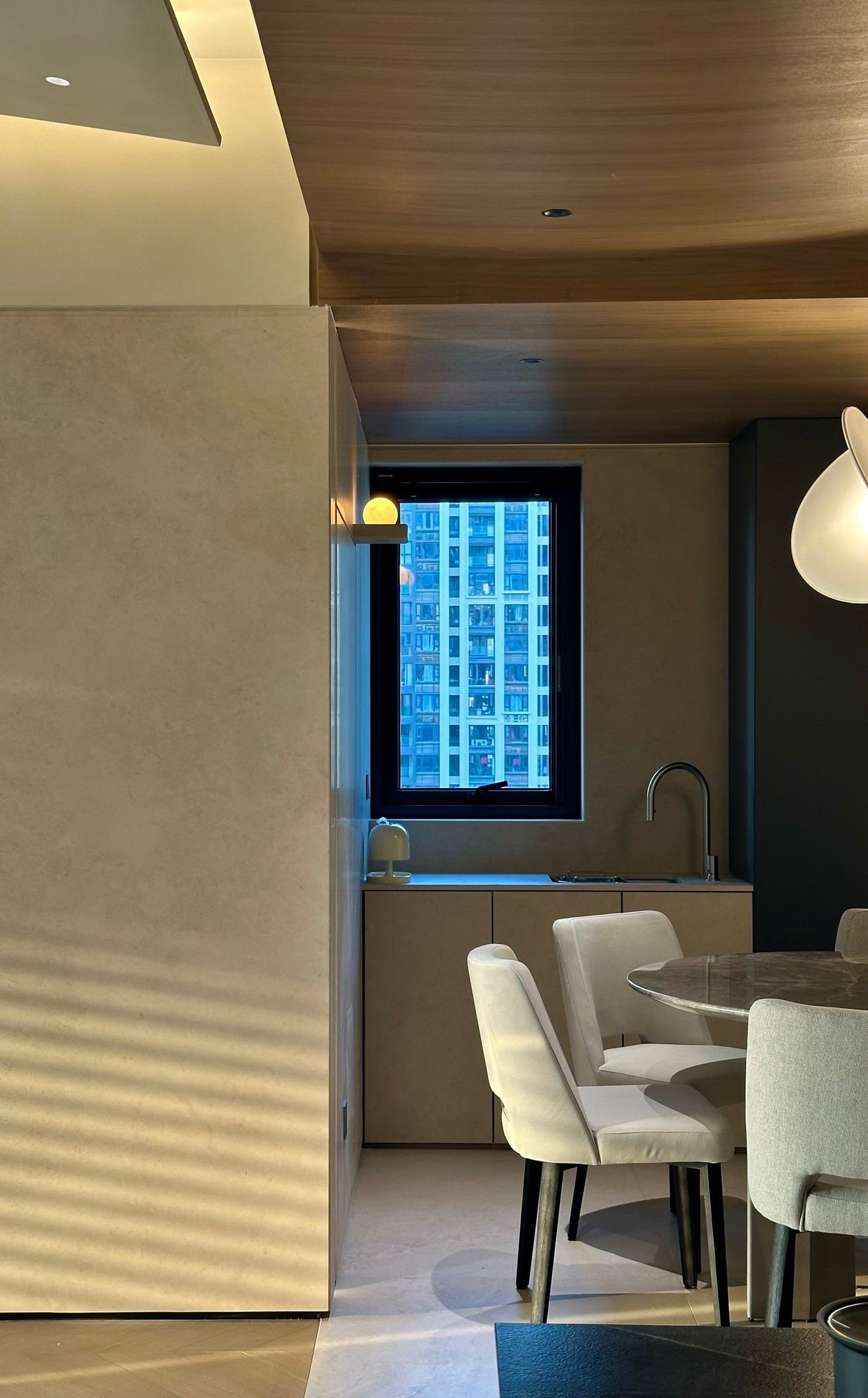 Urban Harmony: 120㎡ Modern Refined Apartment - 13