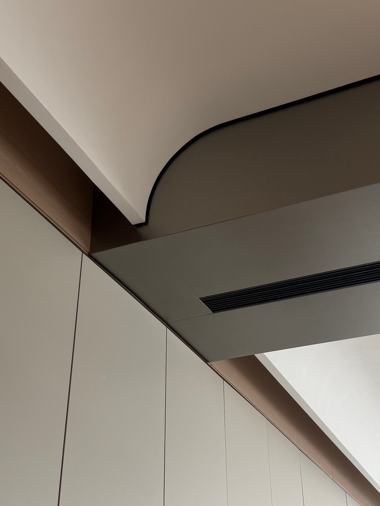 The Art of Less: Minimalist Private Residence - 8