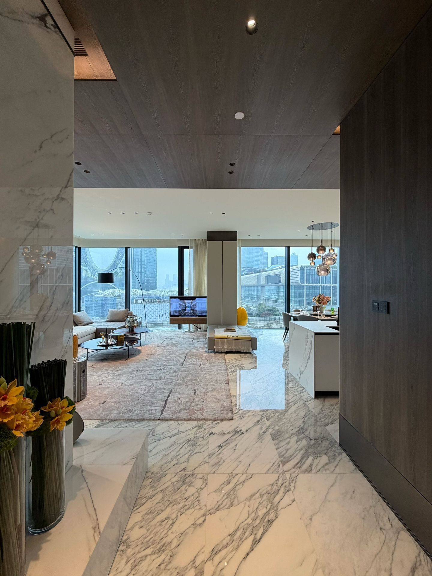 Urban Serenity: 370㎡ Minimalist Luxury Grand Apartment - 7