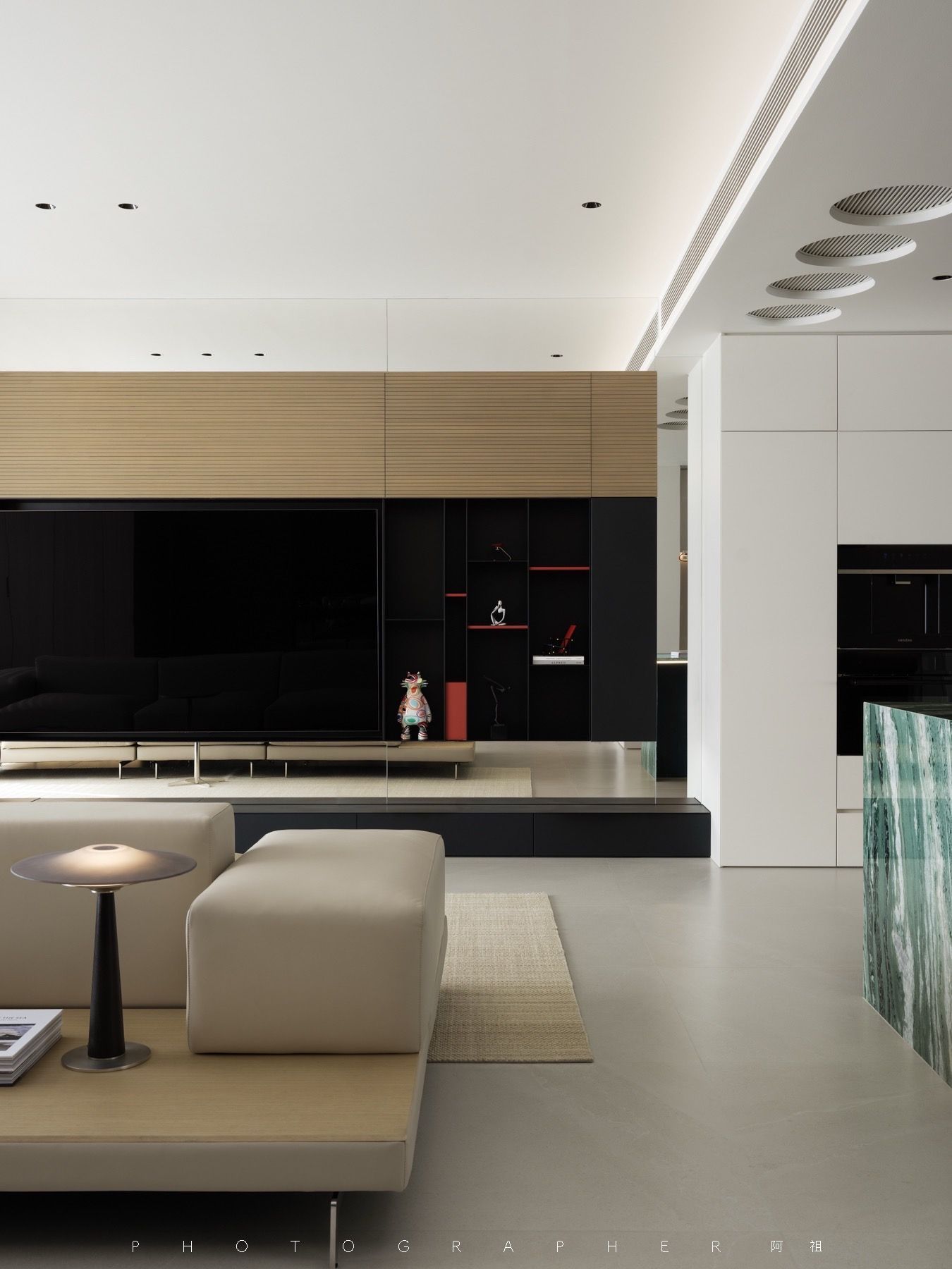 Pure Horizon: 250㎡ Contemporary Minimalist Flat - 20