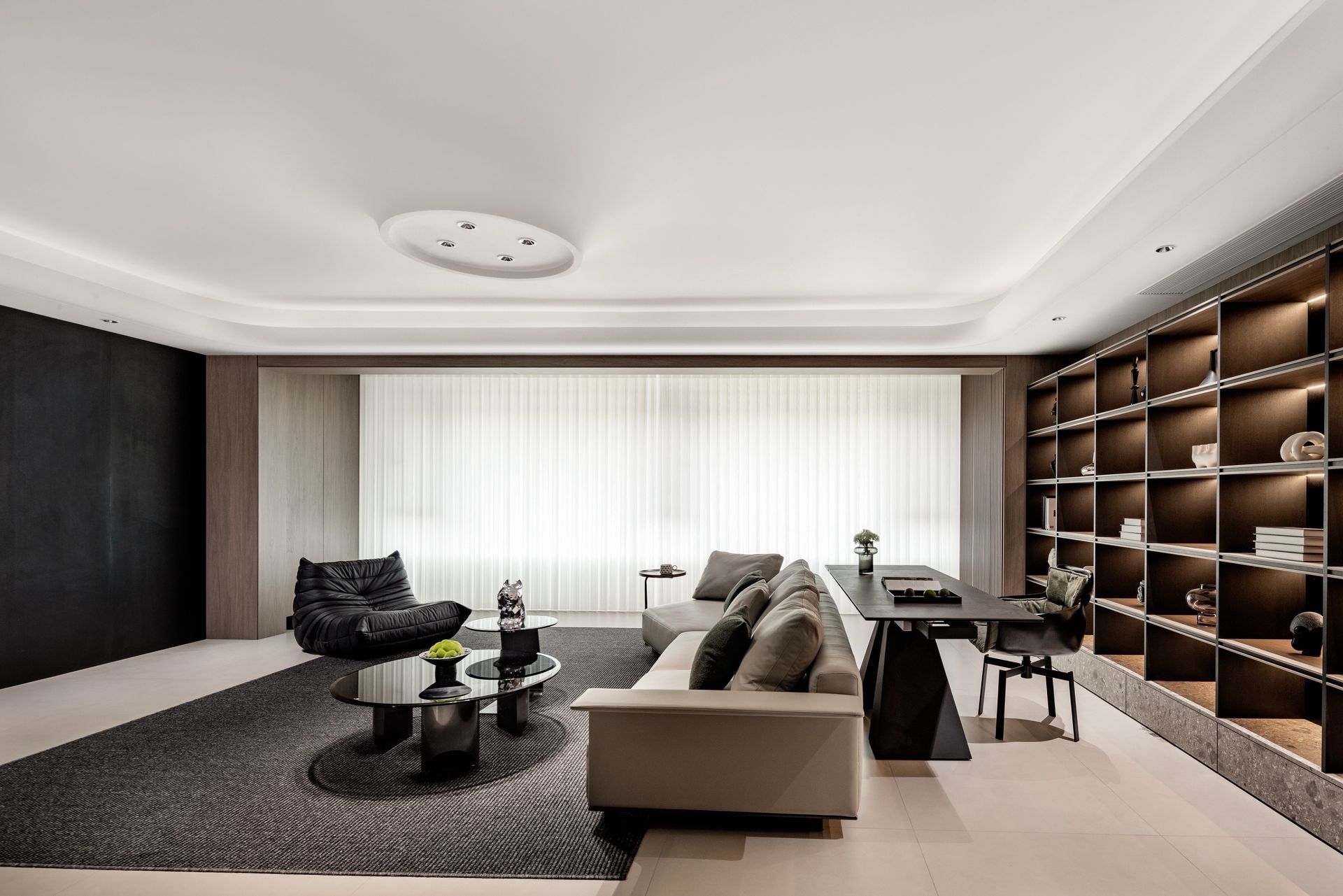 The Italian Essence: Timeless Minimalist Luxury Residence - 12