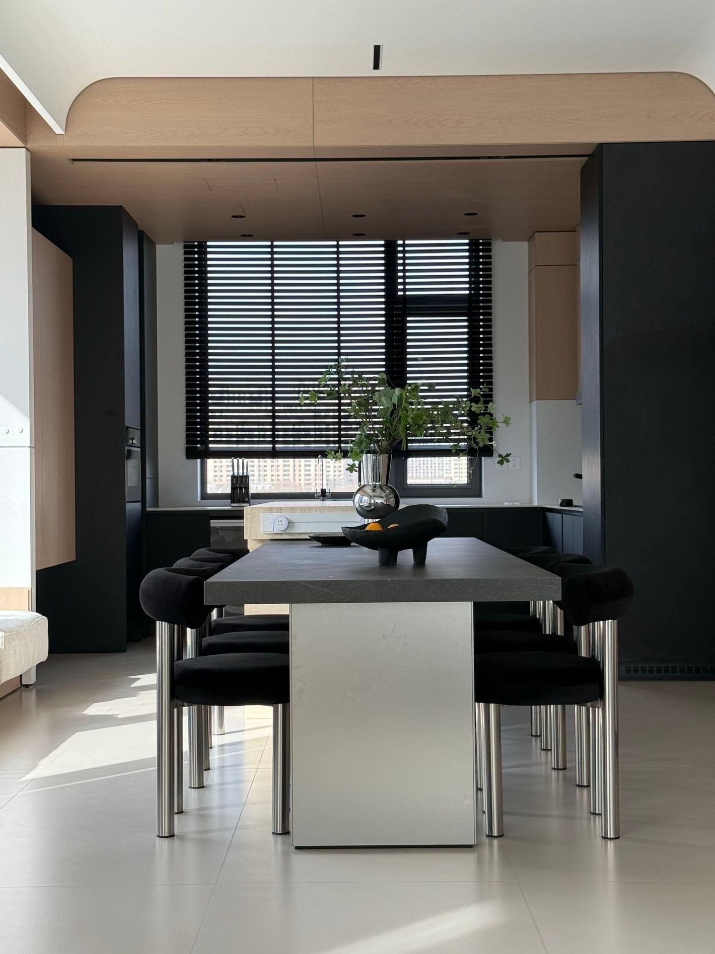 The Art of Less: Minimalist Private Residence - 37