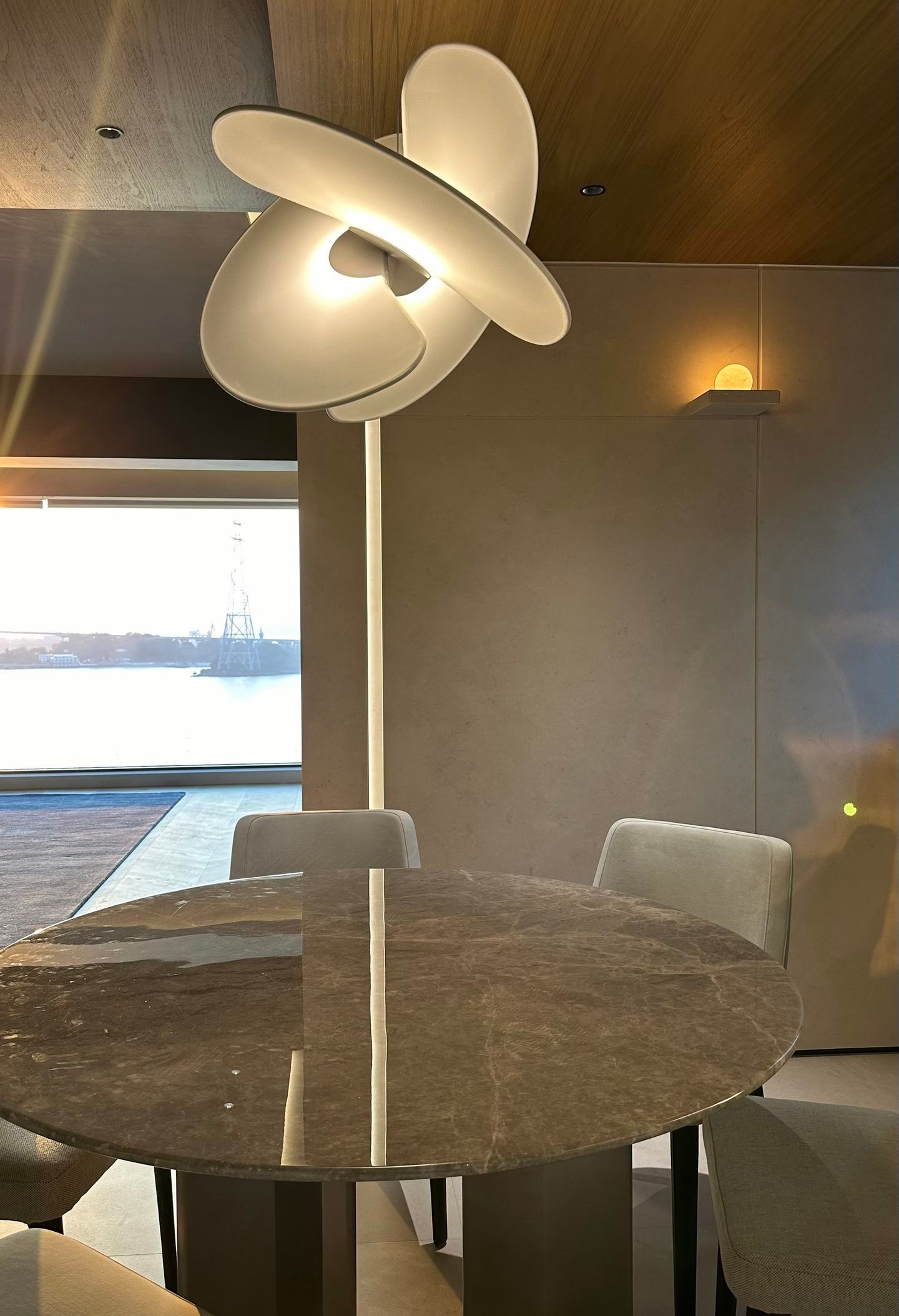 Urban Harmony: 120㎡ Modern Refined Apartment - 12