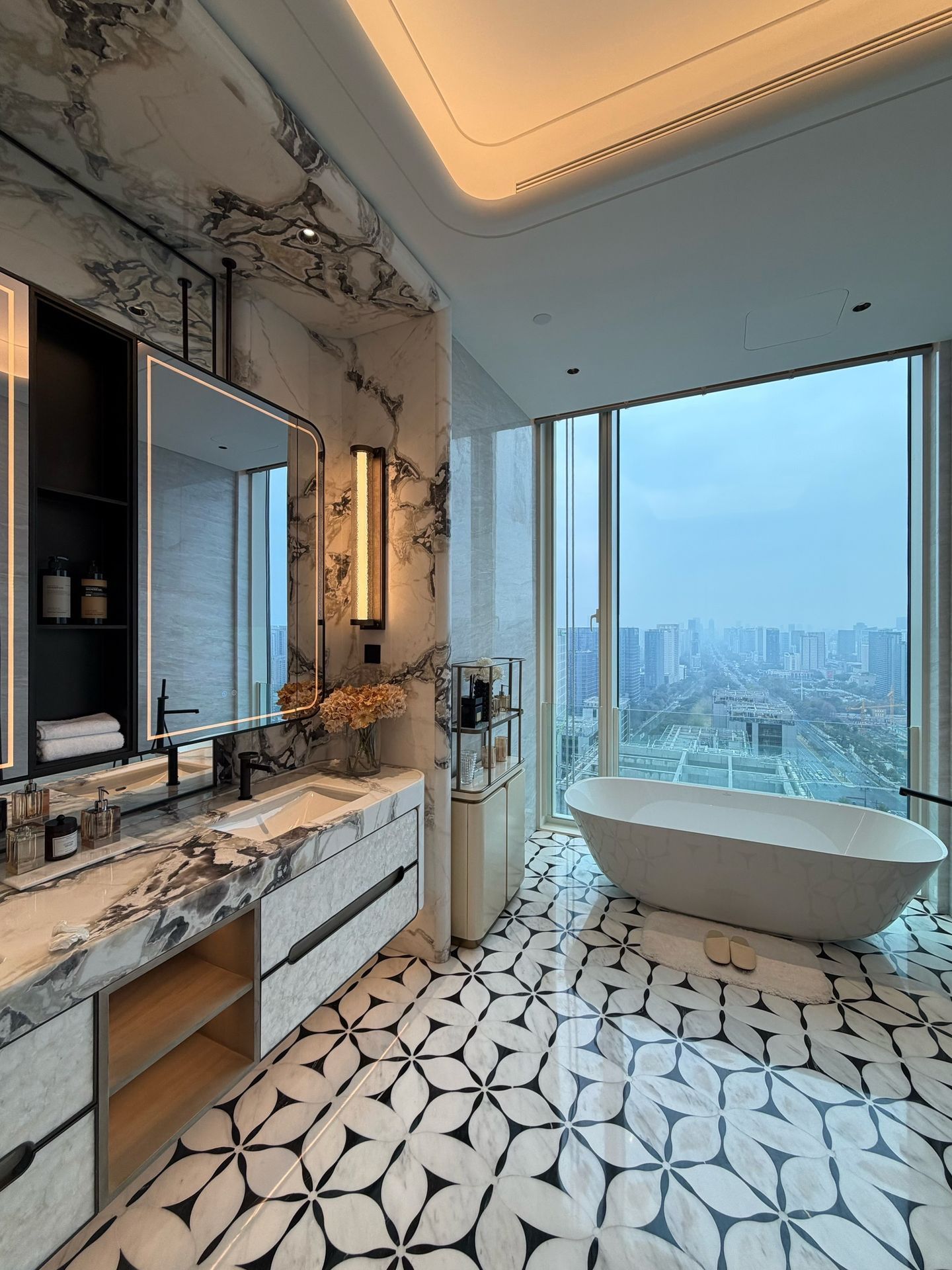 Monolithic Elegance: 810㎡ Refined Light Luxury Estate - 9