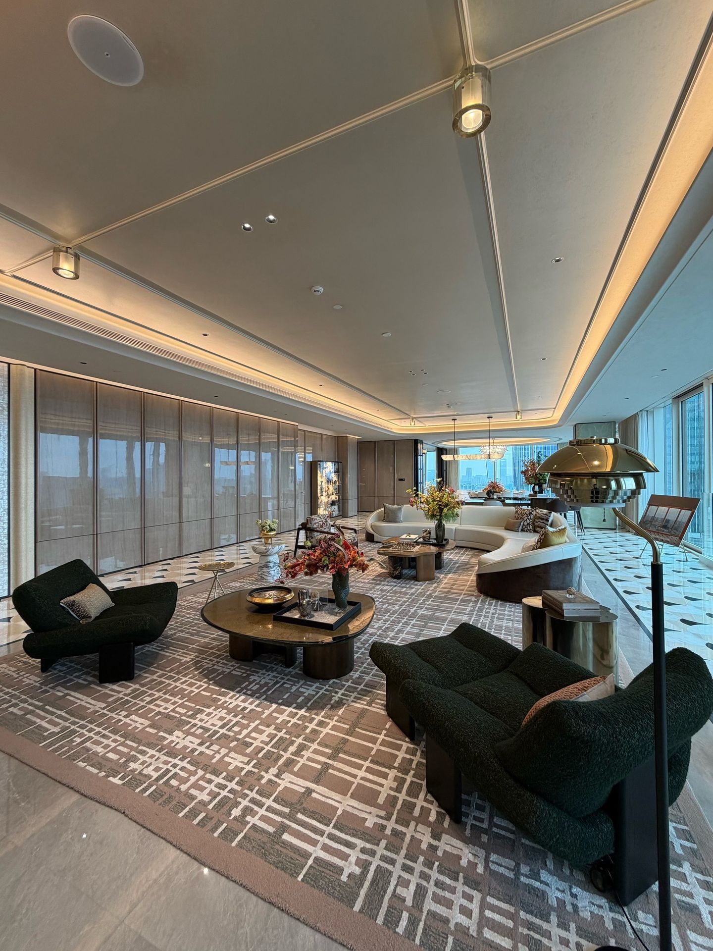 Monolithic Elegance: 810㎡ Refined Light Luxury Estate - 5