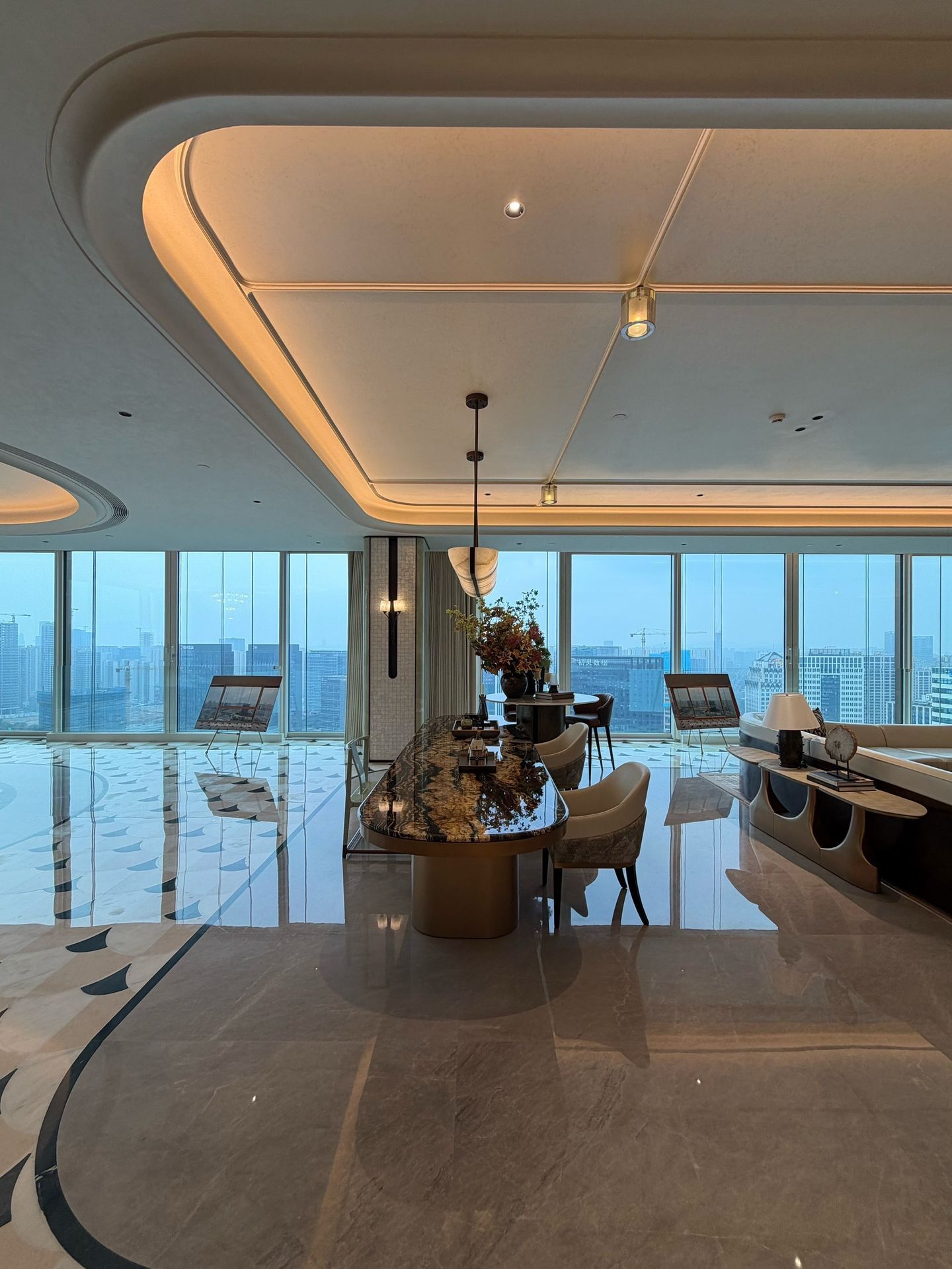 Monolithic Elegance: 810㎡ Refined Light Luxury Estate - 26
