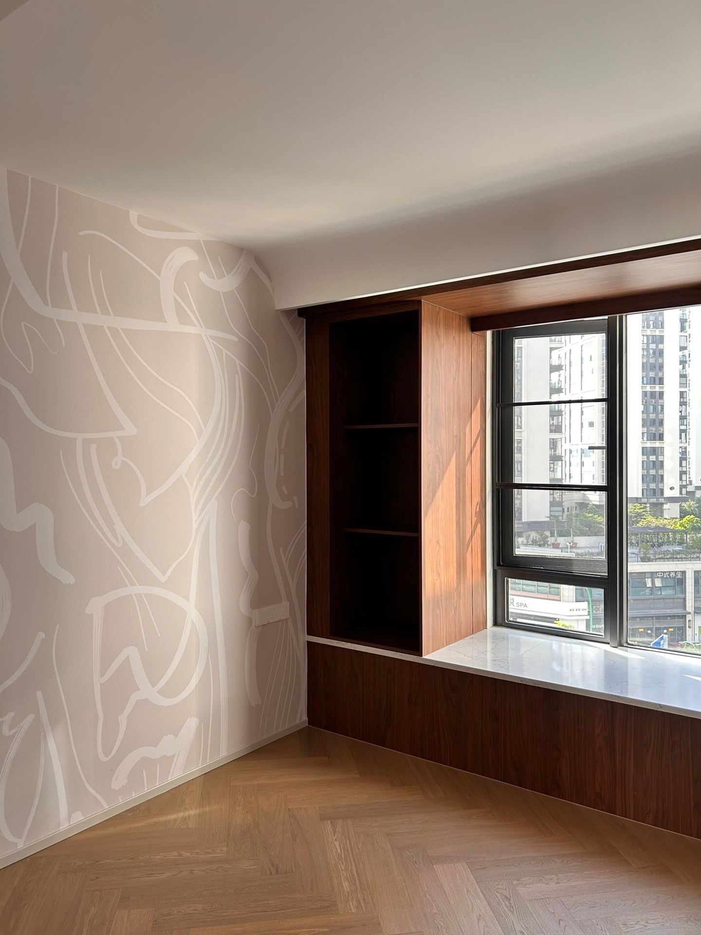 Amber Timeless: 160㎡ Warm Wood & Vintage Modern Residence - 11